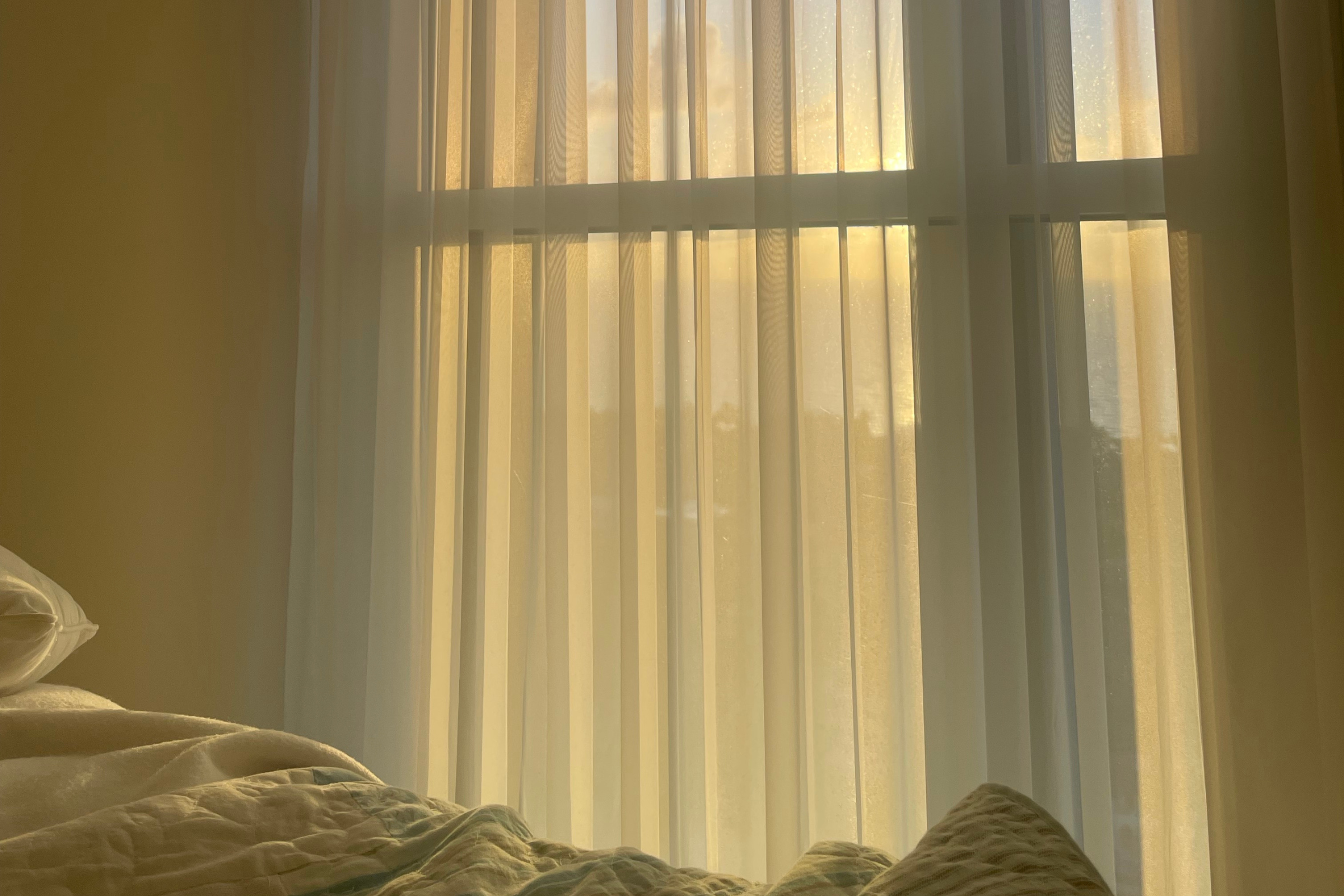 5 Gentle Morning Routine Ideas to Start Your Day Feeling Grounded and Energized